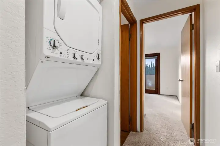 washer and dryer stay with home