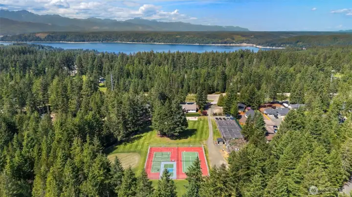 Enjoy tennis and pickelball at Wickiup Park
