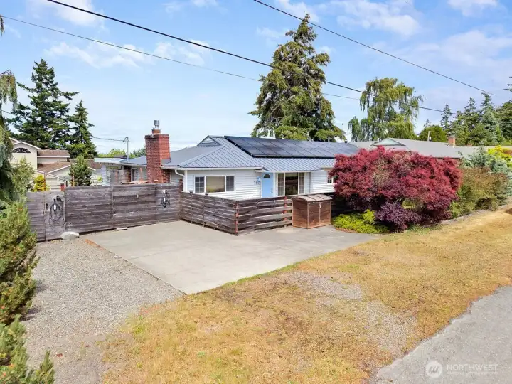 Large 9,148 sq. ft. lot.