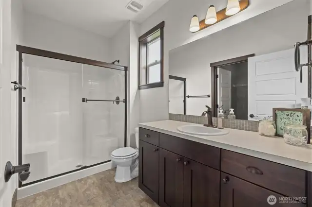 main floor 2nd primary bath