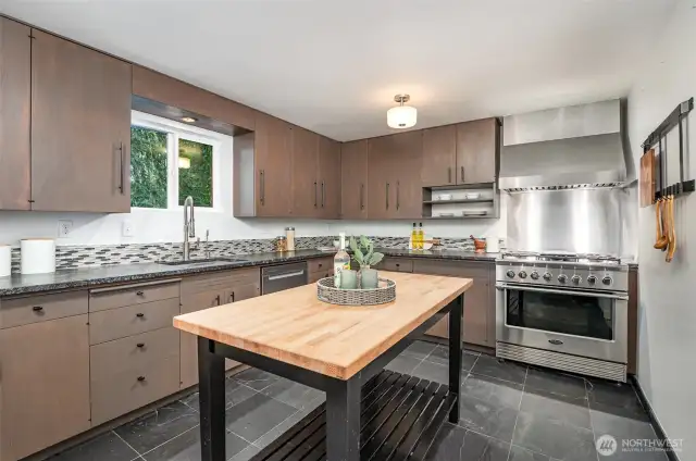Incredible entertainers kitchen
