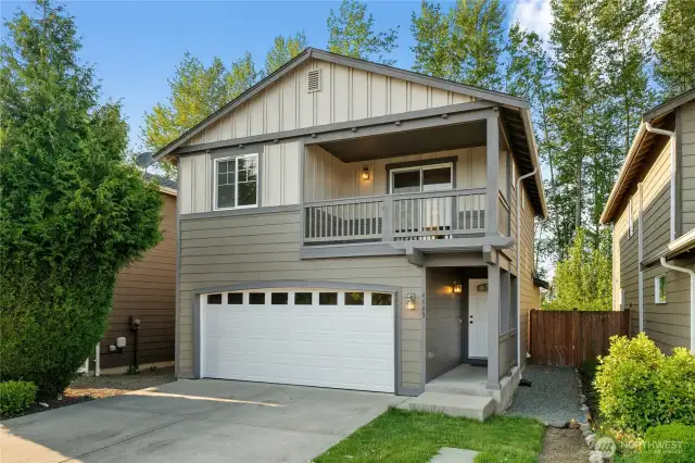 Welcome to this beautifully updated 1,561 sq ft home in the desirable Fox Run community!