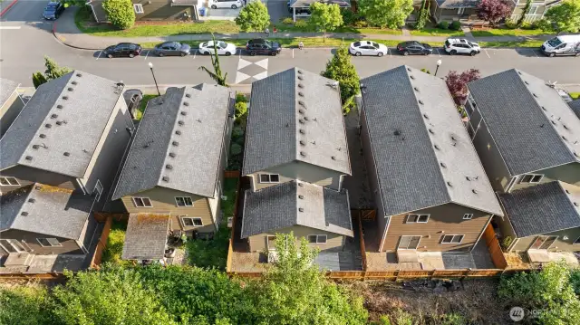 Rising demand in this highly desirable neighborhood makes it a fantastic opportunity to invest or settle down in a sought-after community.