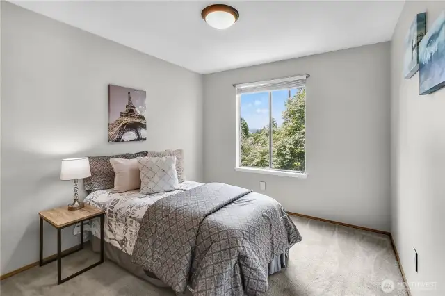 2nd bedroom