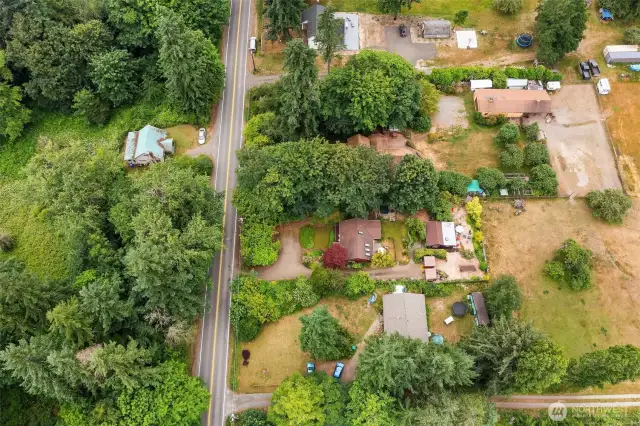 Property adjoins a horse pasture -- new friends await!