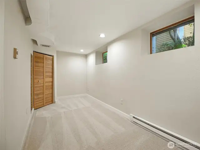 Second bonus room downstairs.