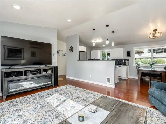 Living Room/Kitchen