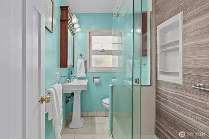Main floor 3/4 bath.