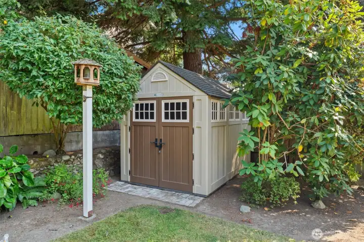 Nice to have this extra shed.  There is also additional enclosed storage space under the front porch, and under the office/sun room.