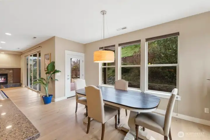 Additional view of the dining area.