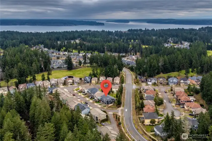 Located near a golf course, shopping and I-5