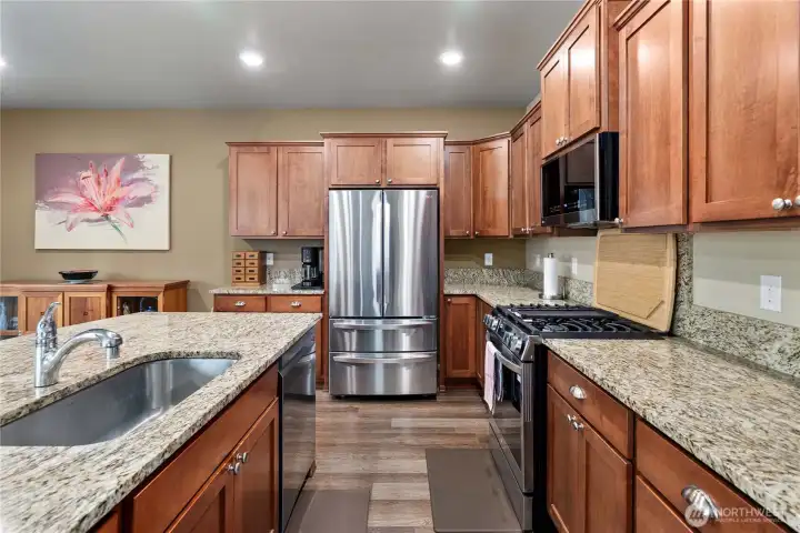 I love the large sink and so many counters to work with