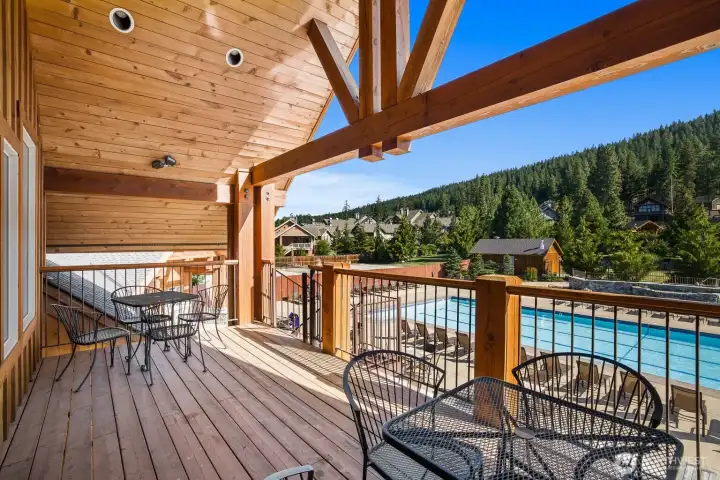 Enjoy the beauty of the surroundings at the Roslyn Ridge Activity Center while basking in the warmth and sunshine of summer.