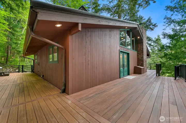 Gorgeous wrap-around deck, large enough for entertaining, dining and a bubbling hot tub. Gorgeous wrap-around deck, large enough for entertaining, dining and a bubbling hot tub.
