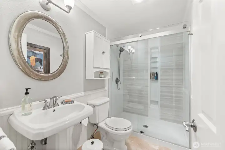 Main Floor 3/4 Bath