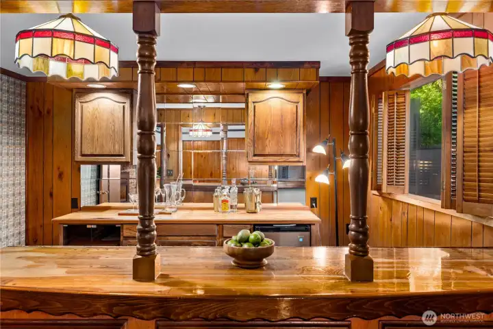 Lower Level Kitchenette/Bar