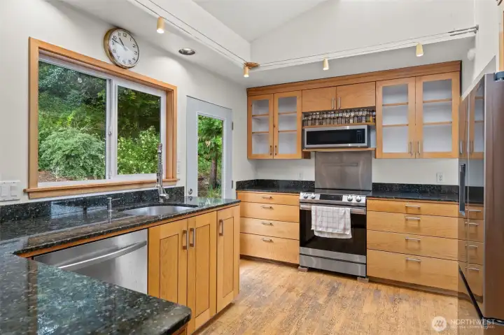 Custom oak hardwood kitchen Custom oak hardwood kitchen