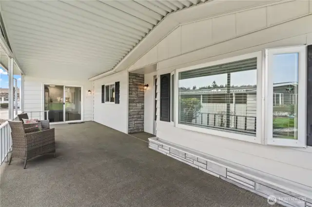 Shot-2 front porch towards slider