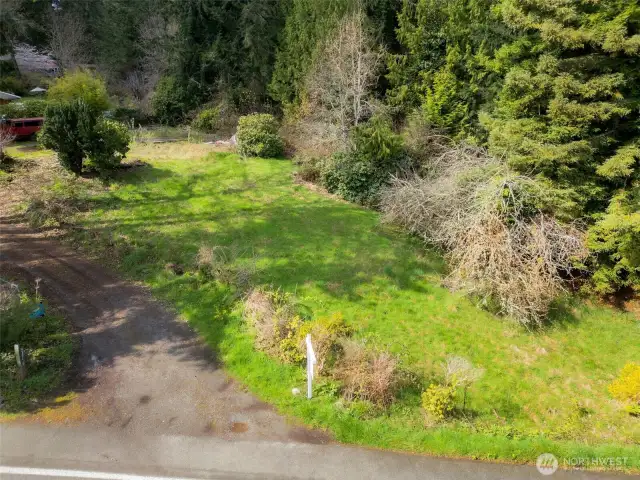 Enough room for a cabin, a modern retreat, or an eco-friendly haven.