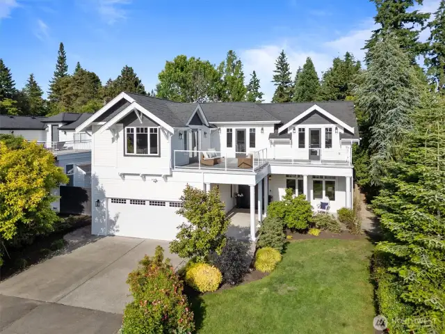 Timeless living with stunning views, prime location near downtown Kirkland, and access to top Lake Washington schools.