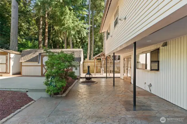 Amazing entertaining space/ beautiful patio.