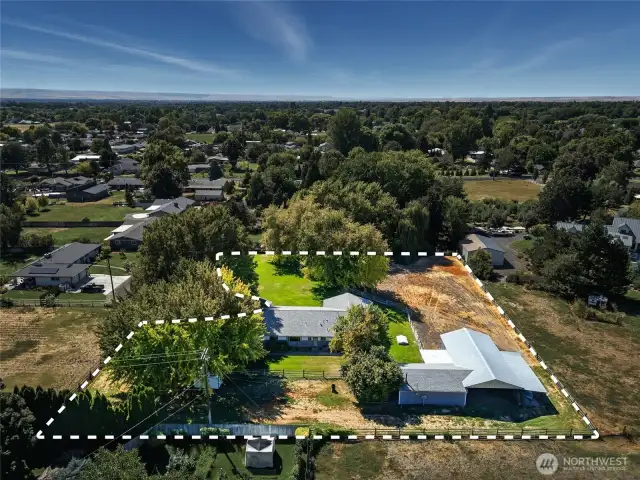 Experience Ranch Living in WW County Just Minutes to Schools and Downtown