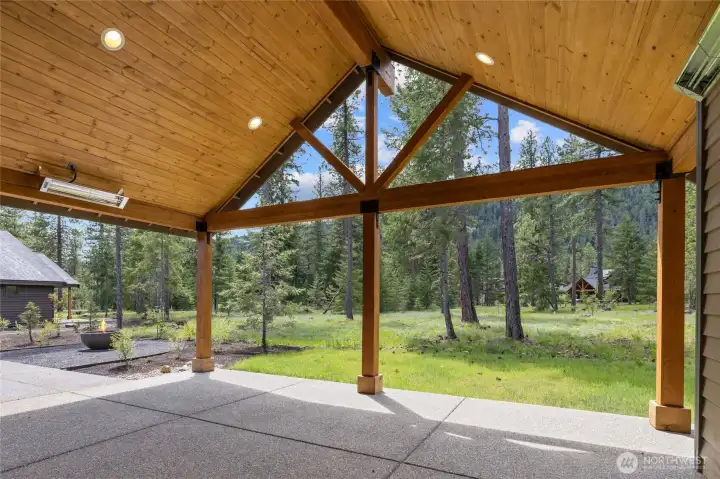 952 sq. ft. of outdoor living space