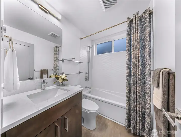 Lower level full bath