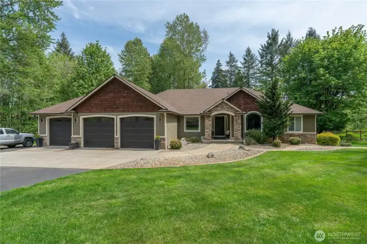 Estate Style home with 3 car garage and 5 bedrooms (advertised as 4 bedrooms)!