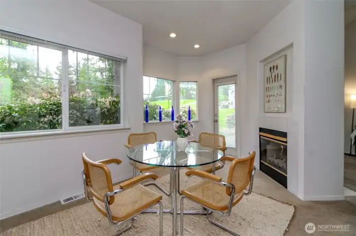 Breakfast seating right off kitchen