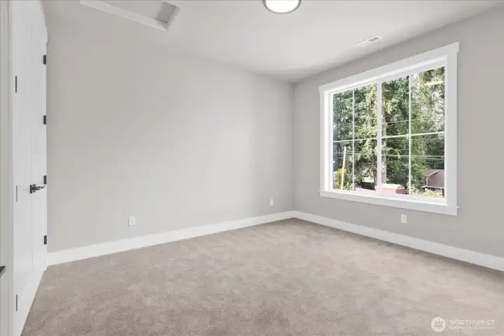 Upper Level Bedroom (1/3)