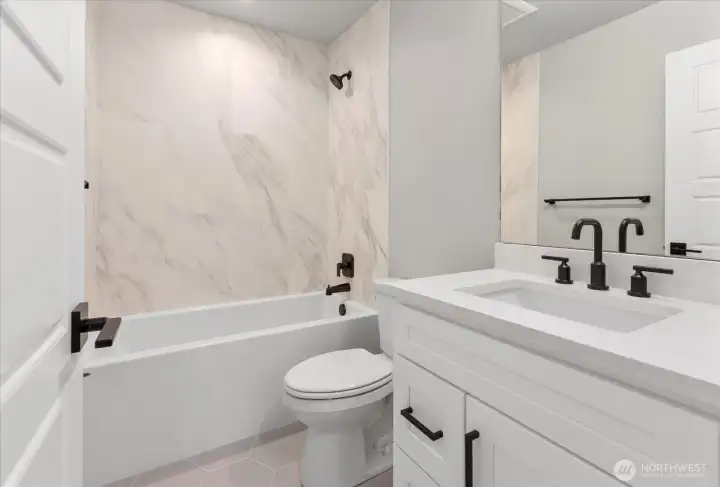 Upper Level Full Bathroom