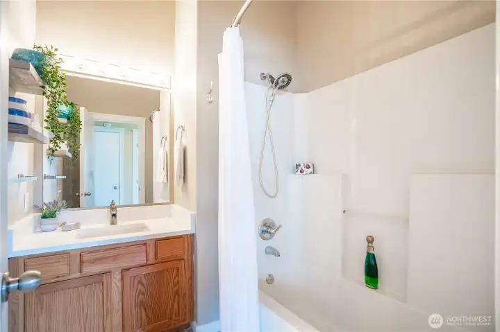 2nd bathroom