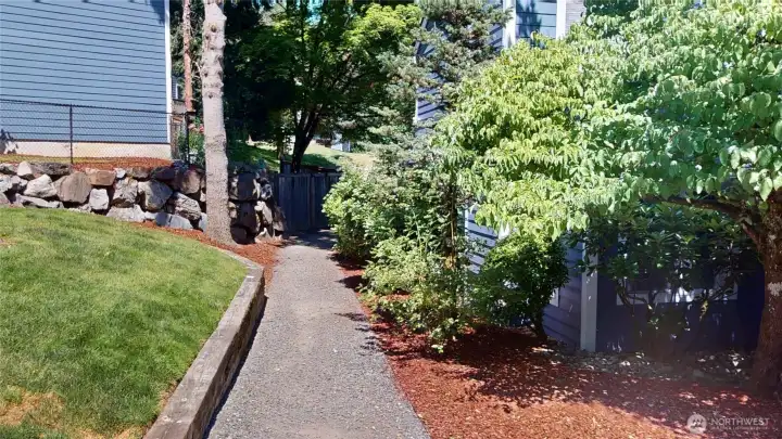This path leads to the community common area. This path leads to the community common area.