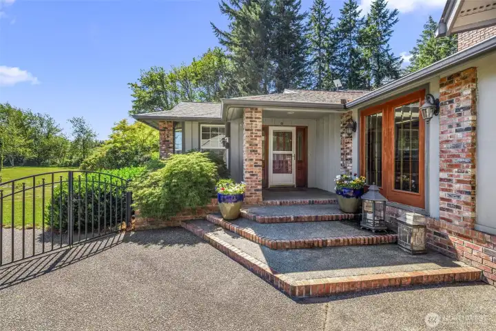 Private courtyard entry