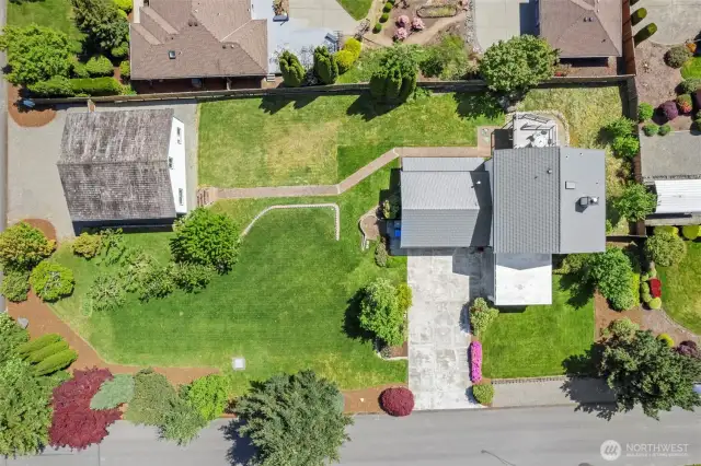 Sprawling, over half acre lot is very peaceful and private.
