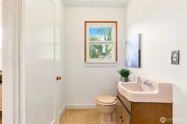 Powder room.