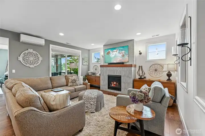 There are 3 mini splits in the home combined with a heat pump for efficient heating and cooling.