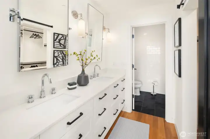 Primary Bathroom - 3rd Floor