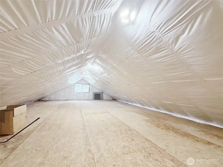 Huge insulated attic space in garage. Huge insulated attic space in garage.