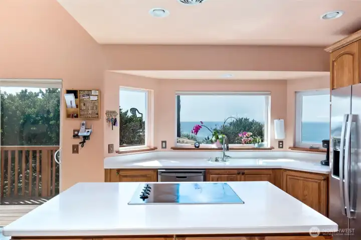 Endless ocean views from the kitchen