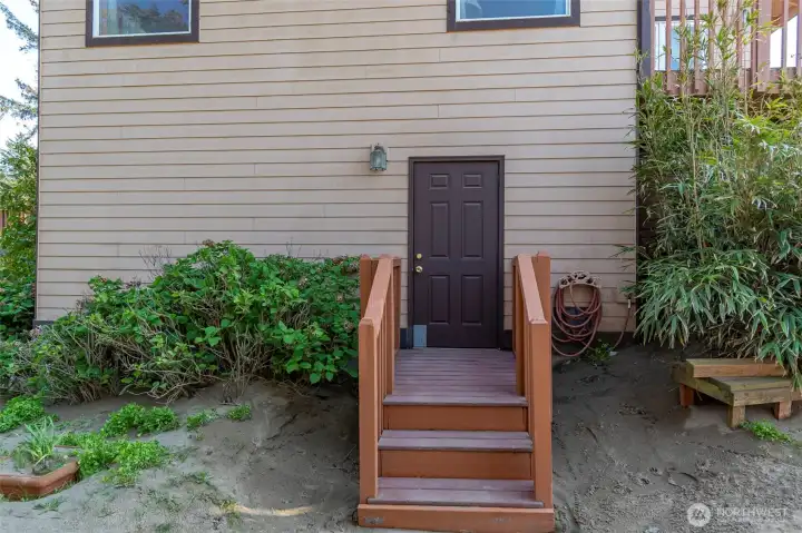 Separate entry to huge walk in basement area with workspace & storage