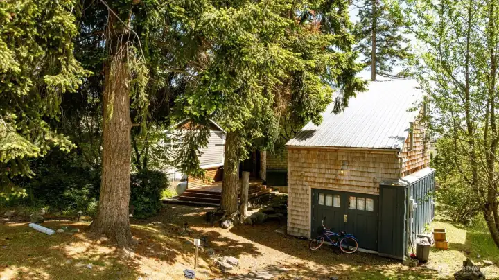 Carriage House Apartment