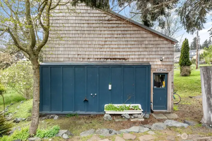 Carriage House Apartment