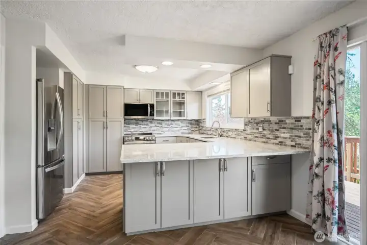 Kitchen Eating Bar