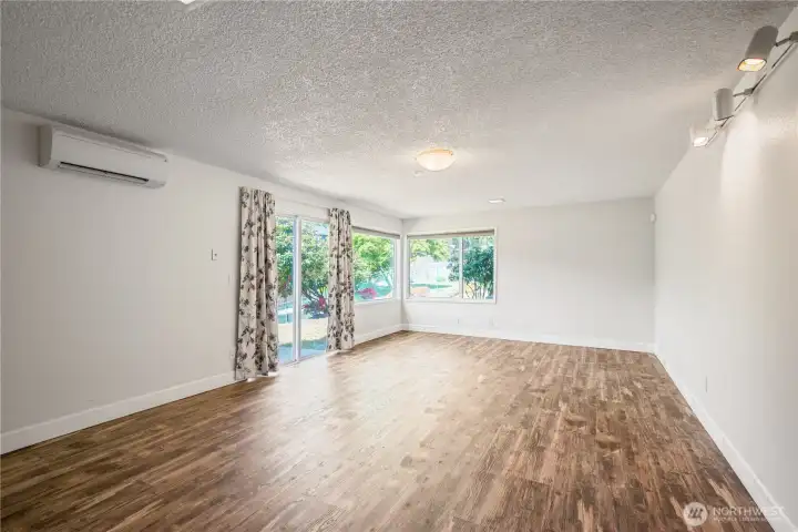 Family Room W/ Slider to Back Yard