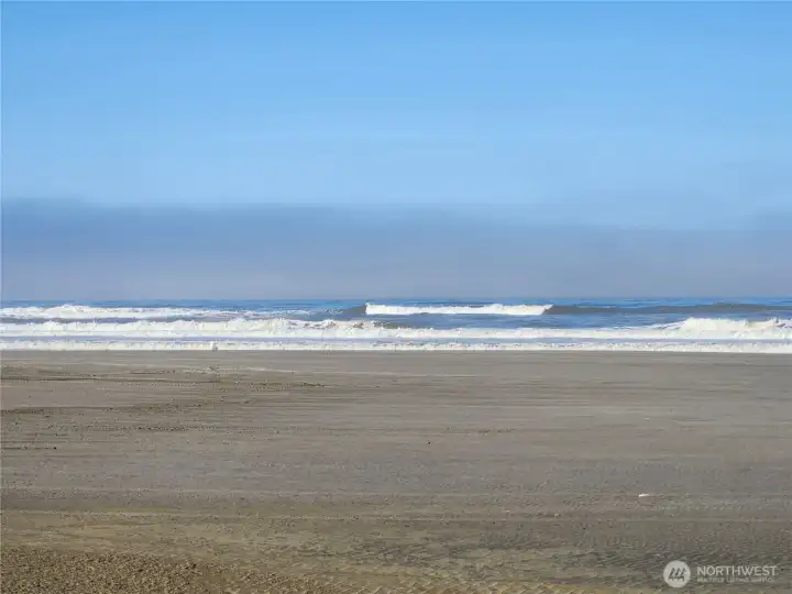 The beach at the Ocean Lake Way entrance.