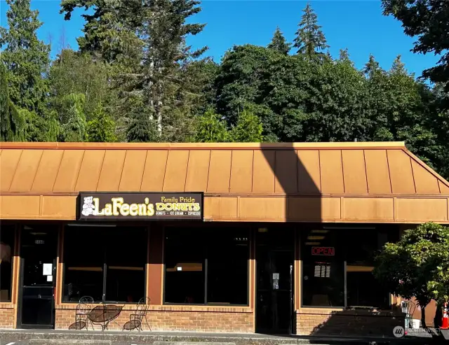LaFeen's is a Bellingham institution for donuts and is just a 15 minute walk away! (along with DaVinci Market & some great subs!)