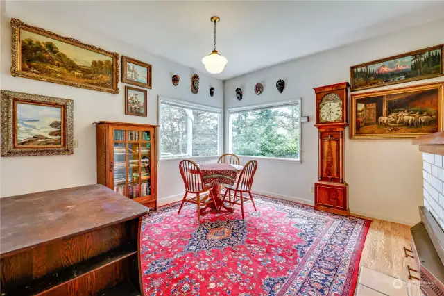 Dining room with fireplace