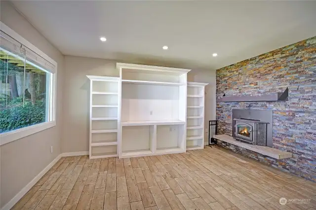Gorgeous Wood Fireplace (Upper and Lower Levels) and Built-Ins~
